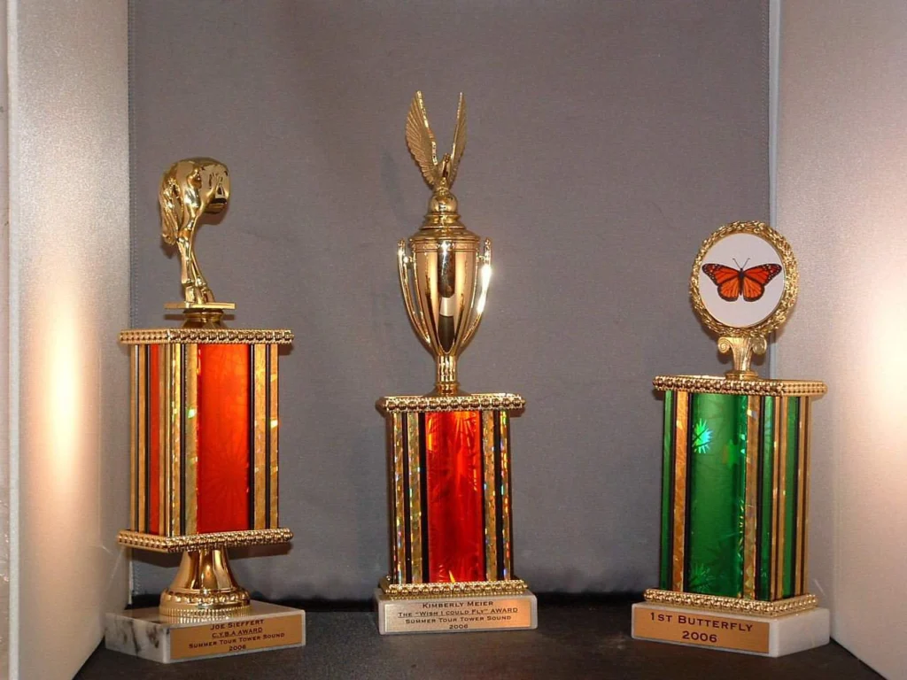 Custom trophy company